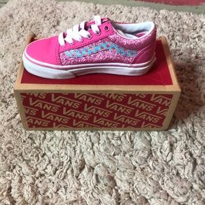 Kids vans worn only once great condition